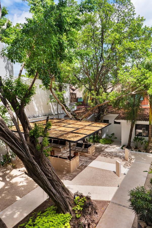 Hotel Aalada Playa Del Carmen Exterior photo